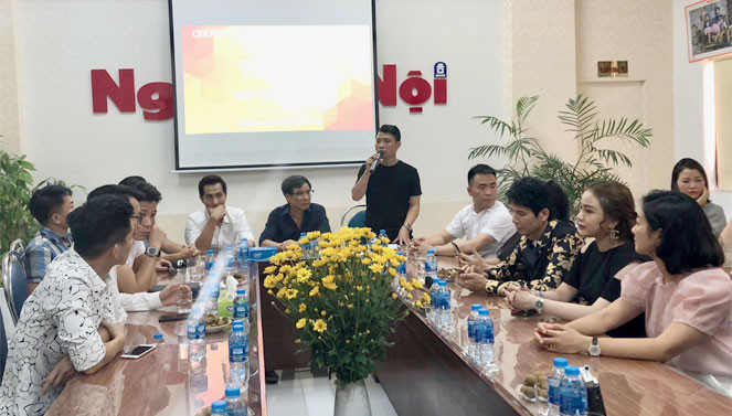 Nhạc sĩ Phạm Anh Thông thông tin về đêm nhạc. Ảnh: H.Hà. Nhạc sĩ Phạm Anh Thông thông tin về đêm nhạc. Ảnh: H.Hà.