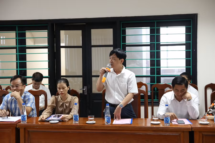 Các đại biểu tham gia đóng góp ý kiến.