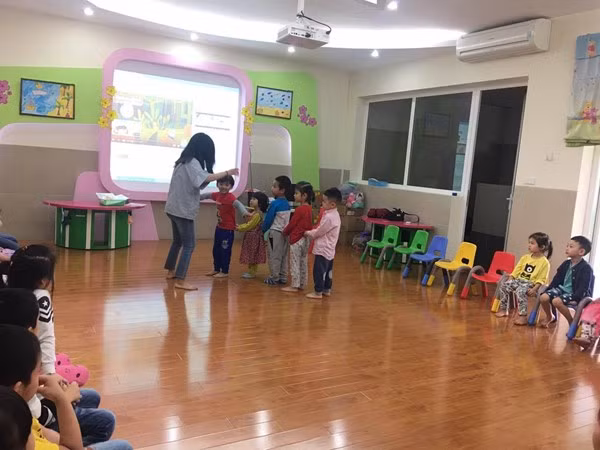 Eduplay - Chương trình tiếng Anh hứng thú của trẻ