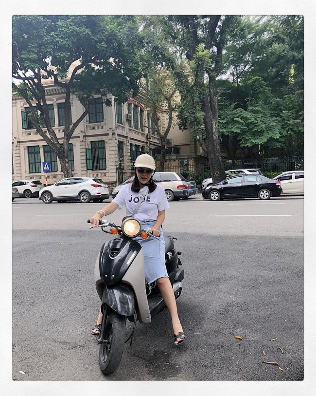 Vóc dáng thấp bé, Phạm Quỳnh Anh vẫn “hack dáng” quá đỉnh chỉ nhờ 1 món đồ ảnh 5 Vóc dáng thấp bé, Phạm Quỳnh Anh vẫn “hack dáng” quá đỉnh chỉ nhờ 1 món đồ ảnh 5