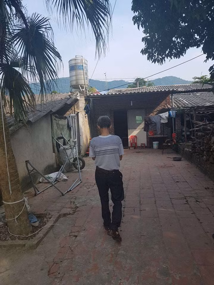 thot tim loi ke cua “bo gia” gia dan choi vao dong mai dam tim con gai - 3