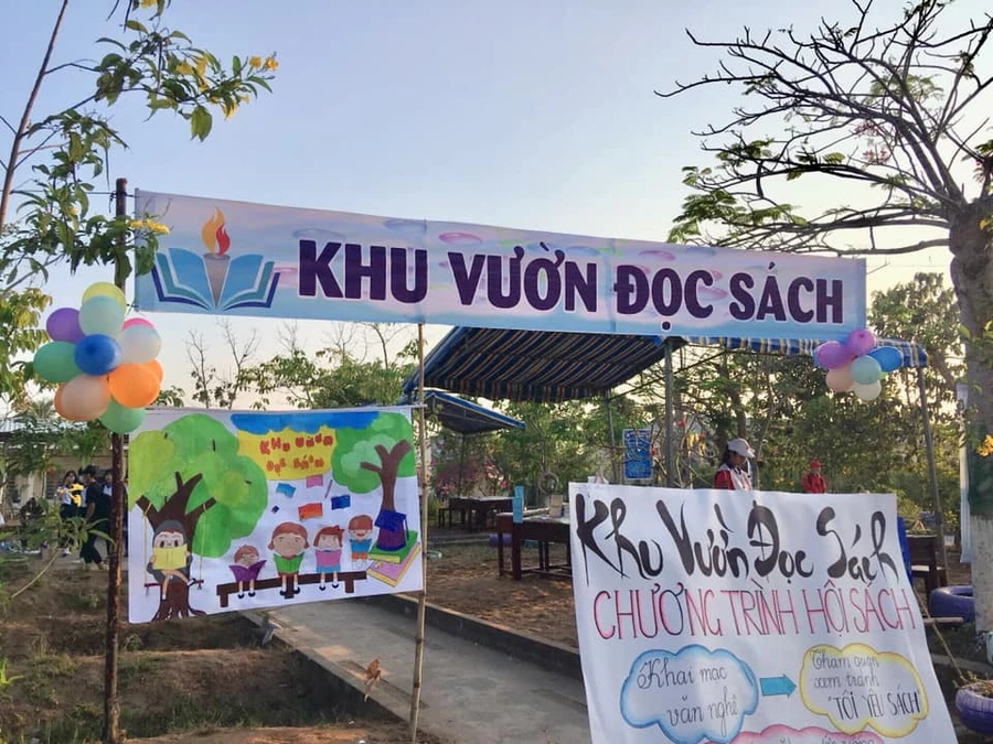 “Khu vườn đọc sách” đã trở thành hiện thực sau nhiều năm cô giáo Trân ấp ủ. Ảnh: T.An