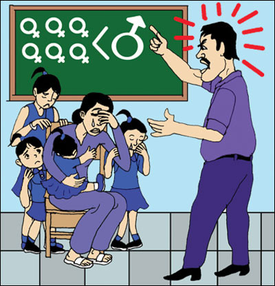 Hỗ trợ gia đình sinh con một bề là gái: Ý kiến đa chiều