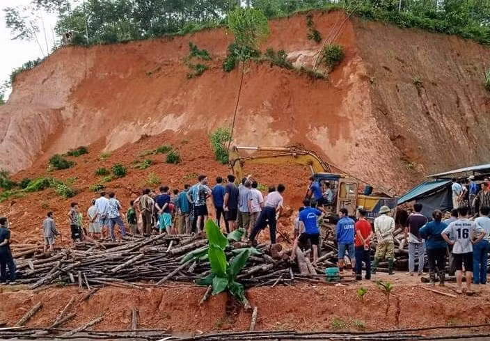 Hiện trường nơi xảy ra vụ sạt lở
