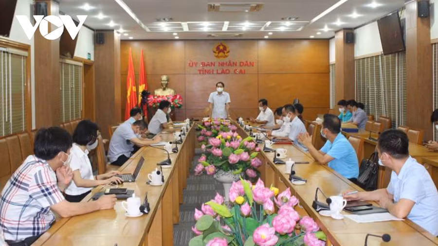 Ban chỉ đạo phòng, chống Covid-19 tỉnh Lào Cai họp khẩn tối 17/6.