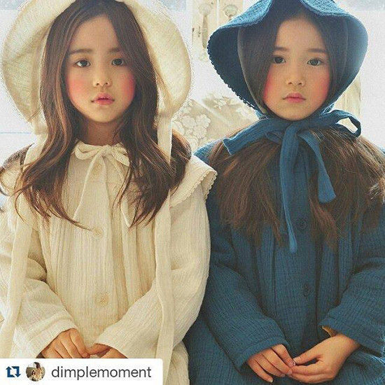 Vẻ đẹp lai đầy tự nhiên giúp mẫu nhí 7 tuổi như một cô búp bê đời thực, với đôi mắt long lanh dễ khiến người nhìn phải rung động. hot-girl-7-tuoi-mat-sang-chanh-noi-tieng-lang-mot-han-3