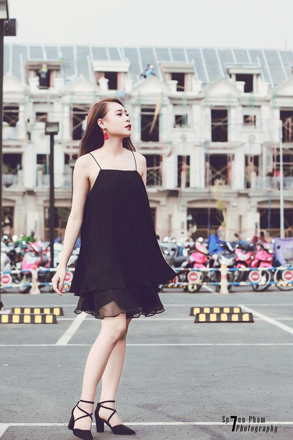 Miss Teen thân thiện Hồ Bích Trâm hờ hững vai trần xuống phố ảnh 15 Miss Teen thân thiện Hồ Bích Trâm hờ hững vai trần xuống phố ảnh 15