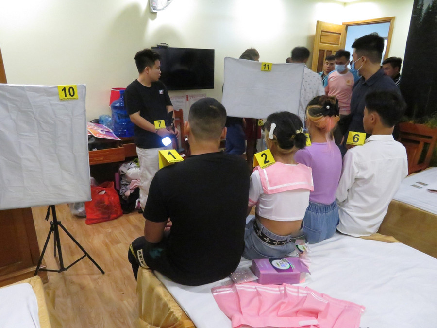 Hiện trường nơi các đối tượng tổ chức livestream khiêu dâm. Hiện trường nơi các đối tượng tổ chức livestream khiêu dâm.