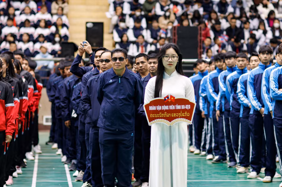 Chương trình có sự tham gia của 6 đoàn vận động viên 6 tỉnh Bắc Lào.