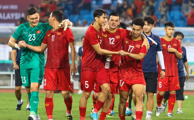 Chuyên gia châu Á: “Việt Nam cứ đá thế này, thì đến UAE cũng không phải là đối thủ“