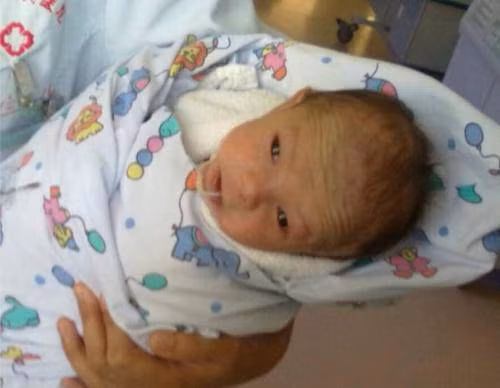 me 9x nhin mat con so sinh dinh vut bo, ba ngoai khang khang nhan nuoi va cai ket... - 2