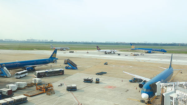 Khu vực sân đỗ được hoàn thành đáp ứng nhu cầu về vị trí đỗ tàu bay tại Tân Sơn Nhất 17