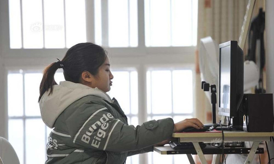 Chàng trai vượt 1000 cây số mỗi ngày để chăm sóc bạn gái cao 1,2m Chàng trai vượt 1000 cây số mỗi ngày để chăm sóc bạn gái cao 1,2m