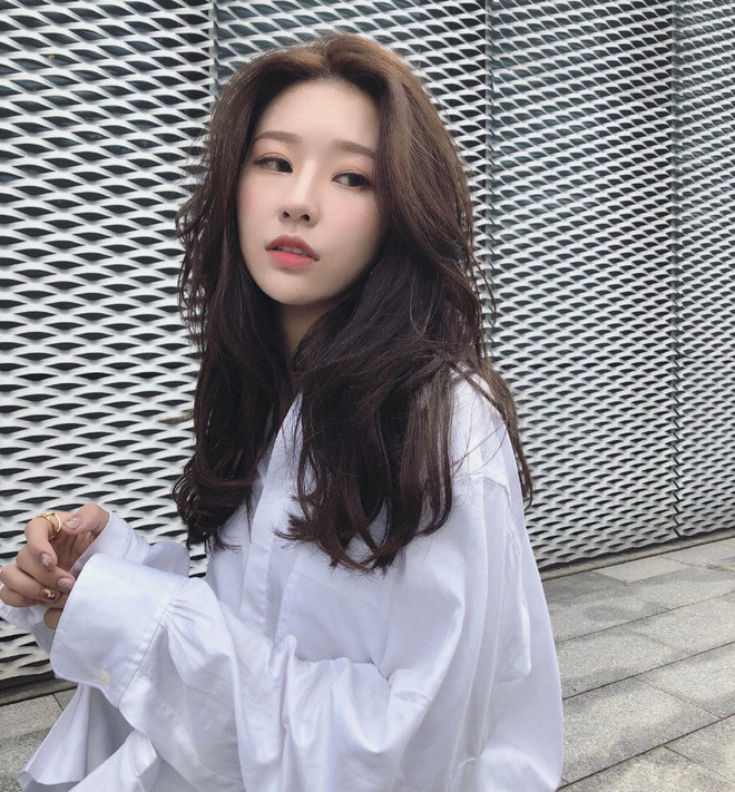 Lỡ tay tắt nhầm filter làm đẹp lúc livestream, hot girl Trung Quốc mất hơn trăm ngàn lượt follow vì để lộ nhan sắc thật - Ảnh 6. Lỡ tay tắt nhầm filter làm đẹp lúc livestream, hot girl Trung Quốc mất hơn trăm ngàn lượt follow vì để lộ nhan sắc thật - Ảnh 6.