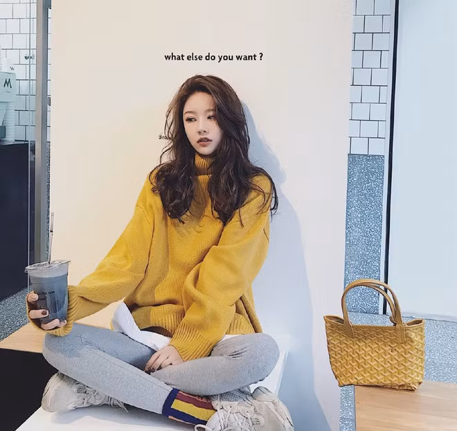 Lỡ tay tắt nhầm filter làm đẹp lúc livestream, hot girl Trung Quốc mất hơn trăm ngàn lượt follow vì để lộ nhan sắc thật - Ảnh 3.