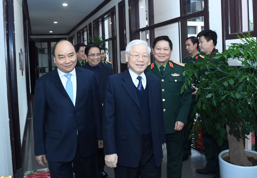 Tổng Bí thư, Chủ tịch nước Nguyễn Phú Trọng; Thủ tướng Chính phủ Nguyễn Xuân Phúc cùng các đại biểu dự hội nghị. Ảnh VGP