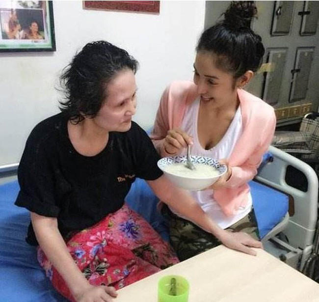 Đời sóng gió của mỹ nhân Thái: 20 tuổi phát hiện bí mật động trời về thân thế, một mình nuôi con sau khi chồng bị bắt đi tù - Ảnh 7. Đời sóng gió của mỹ nhân Thái: 20 tuổi phát hiện bí mật động trời về thân thế, một mình nuôi con sau khi chồng bị bắt đi tù - Ảnh 7.