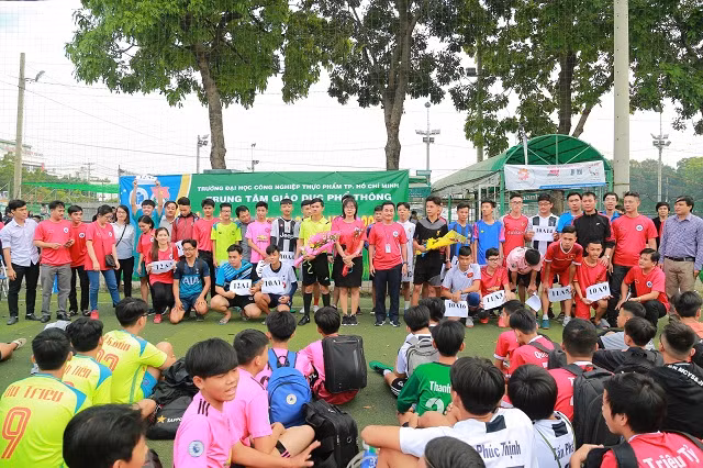 Học sinh Trung tâm trải nghiệm các hoạt động thể thao, ngoài trời