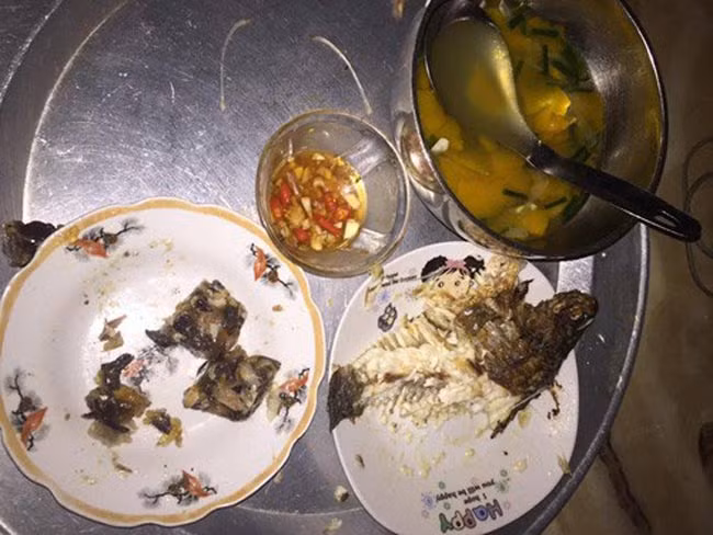 Được nhà chồng phần mâm “cơm thừa canh cặn”, cô gái làm chuyện khiến nhà chồng sững sờ