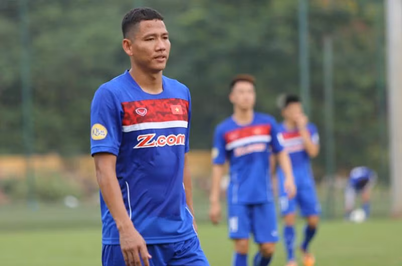 1 bức ảnh, 3 số phận khác nhau trên sân cỏ của Công Vinh, Văn Quyến và Anh Đức ảnh 21 Công Vinh, Văn Quyến và Anh Đức: 1 bức ảnh, 3 số phận khác nhau trên sân cỏ-21