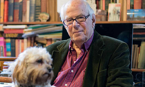 Cựu binh Mỹ 90 tuổi gặp rắc rối vì trùng tên với phiến quân IS ảnh 1 Cựu binh David Mayer, 90 tuổi, gặp rắc rối vì trùng tên với khủng bố IS. Ảnh: Guardian.