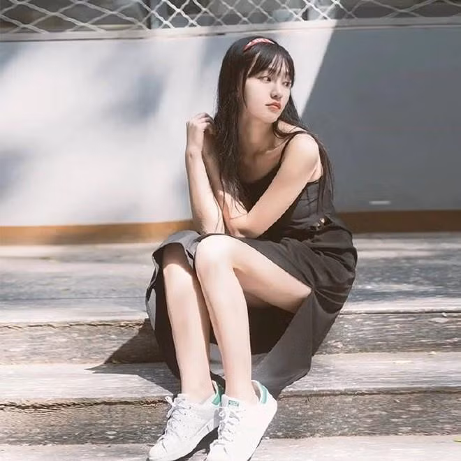 4 hot girl dinh dam khien dan mang 