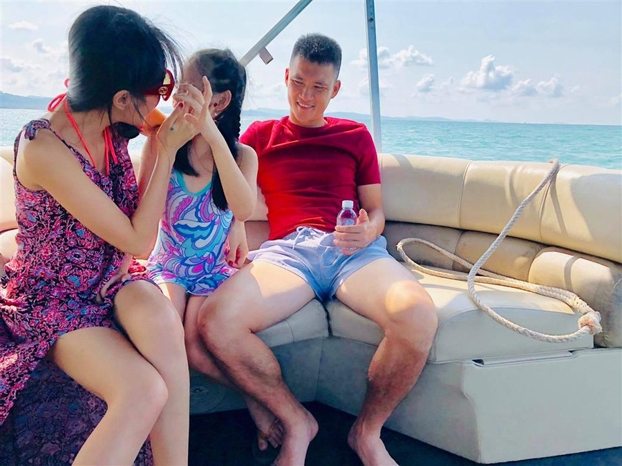 Công Vinh - Thủy Tiên công khai bí quyết hạnh phúc: "Tiền vừa đủ, tình cảm mới quan trọng" ảnh 5 Công Vinh - Thủy Tiên công khai bí quyết hạnh phúc: Tiền vừa đủ, tình cảm mới quan trọng-5