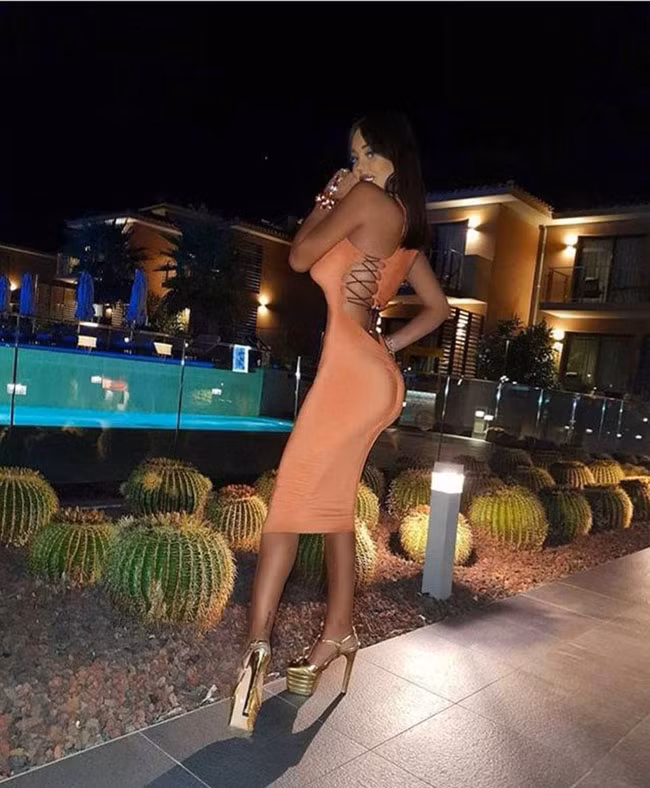 gai xinh bi dan mang "boc phot" anh song ao tren instagram hinh anh 2