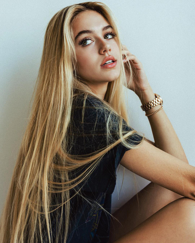 Top ái nữ xuất chúng nhất nhà sao Hollywood: Con gái "Kẻ hủy diệt" quá đẹp, sao "50 sắc thái" hóa ra là con nhà nòi - Ảnh 10. Top ái nữ xuất chúng nhất nhà sao Hollywood: Con gái "Kẻ hủy diệt" quá đẹp, sao "50 sắc thái" hóa ra là con nhà nòi - Ảnh 10.