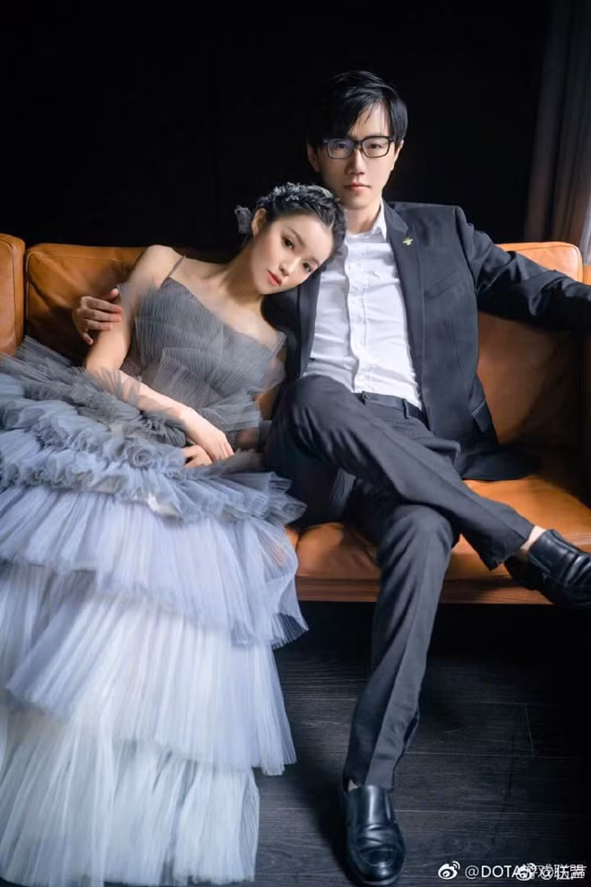 Thieu gia TQ tang Rolls-Royce trieu USD mung cuoi MC xinh dep hinh anh 8 