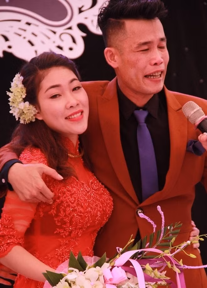 Vừa chia tay, vợ ba kém 11 tuổi của Hiệp gà đã tậu được nhà... 10 tỷ ảnh 12 Vừa chia tay, vợ ba kém 11 tuổi của Hiệp gà đã tậu được nhà mới 10 tỷ