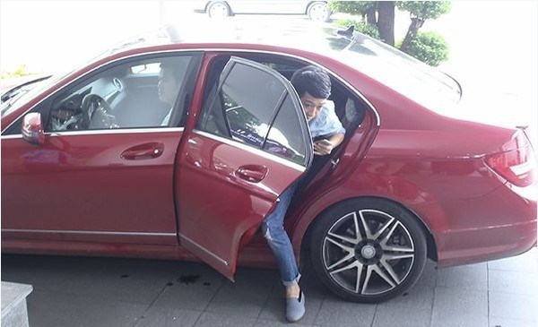 Khám phá căn nhà Trường Giang tặng Nhã Phương ảnh 6 Chiếc xe hơi mà Trường Giang hay đi