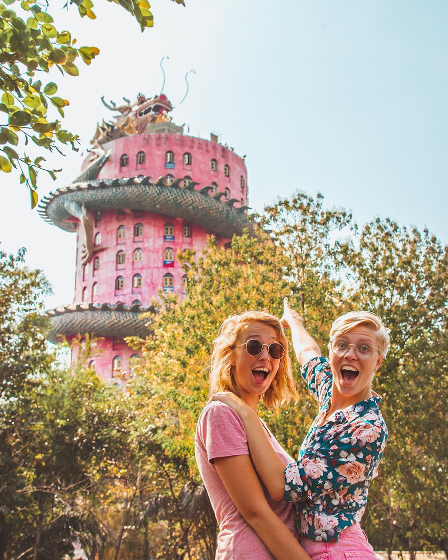 Thoạt nhìn cứ tưởng bối cảnh phim Hollywood nhưng hoá ra ngôi chùa này ở Thái lại hoàn toàn có thật! - Ảnh 11. Thoạt nhìn cứ tưởng bối cảnh phim Hollywood nhưng hoá ra ngôi chùa này ở Thái lại hoàn toàn có thật! - Ảnh 11.