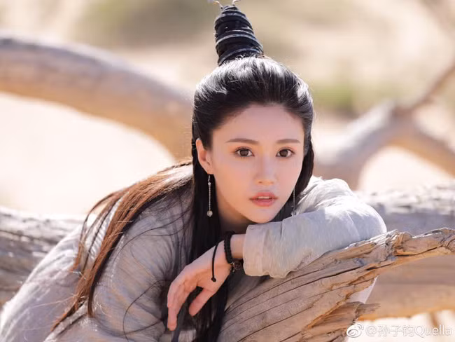 Thêm 1 mỹ nhân Nga Mi xuất hiện, fan hoang mang hỏi: Ai mới là người đẹp nhất Tân Ỷ thiên đồ long ký? - Ảnh 3.