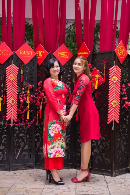 Mẹ chồng và nàng dâu nhà Phó Thiên Lôi thường xuyên đi du lịch cùng nhau.