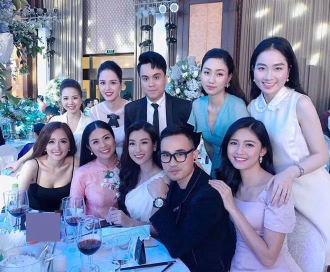 Nhan sắc “cực phẩm” của hội bạn thân Hoa hậu Vbiz, người thấp nhất đã... 1m73 ảnh 3 hoi ban than hoa hau cua vbiz: nhan sac thi toan "cuc pham", nguoi thap nhat da... 1m73 - 4