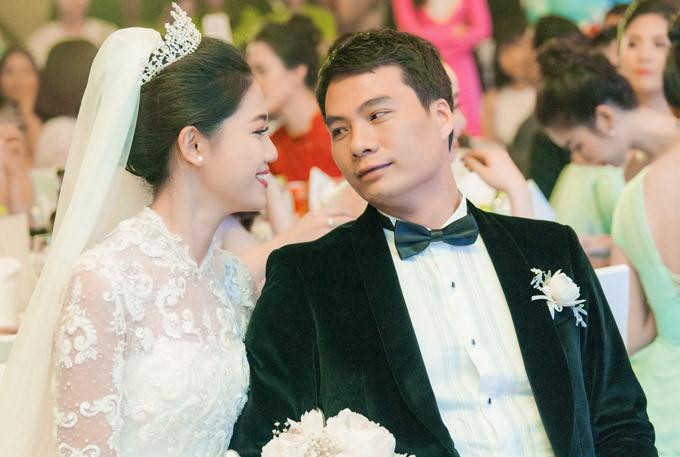 Nhan sắc “cực phẩm” của hội bạn thân Hoa hậu Vbiz, người thấp nhất đã... 1m73 ảnh 17 hoi ban than hoa hau cua vbiz: nhan sac thi toan "cuc pham", nguoi thap nhat da... 1m73 - 19