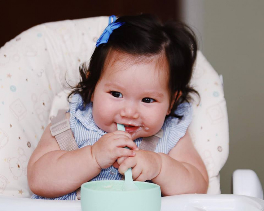 Loạt biểu cảm siêu đáng yêu của gái cưng nhà siêu mẫu Hà Anh ảnh 5 Loạt biểu cảm siêu đáng yêu của gái cưng nhà siêu mẫu Hà Anh ảnh 5