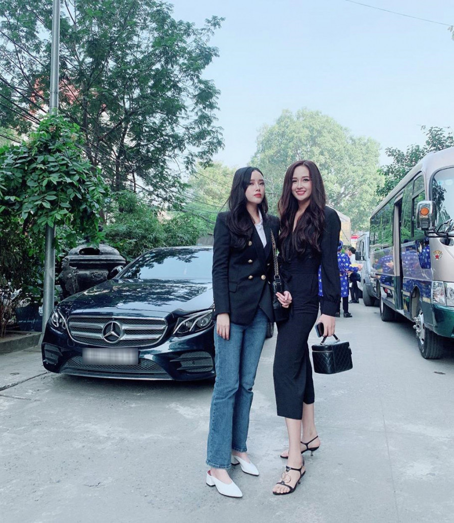Em gái Mai Phương Thúy xinh đẹp, gu thời trang sành điệu “ăn đứt” chị gái ảnh 3 Phong cách thời trang của Ngọc Phượng cũng có nhiều thay đổi. Mỹ nhân này còn có gu thời trang vô cùng sành điệu, tinh tế. Nhiều người còn đánh giá cao phong cách thời trang của Mai Ngọc Phượng hơn Mai Phương Thúy.