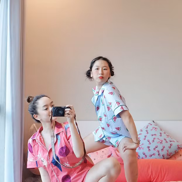 4 cặp bạn thân mới nổi của Vbiz bên nhau như hình với bóng, 