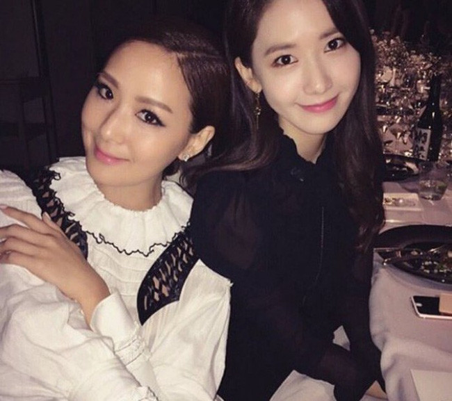 Cuộc sống viên mãn của nữ thừa kế xinh đẹp nhất Đài Loan: Ngoài 40 mà như gái đôi mươi cùng người chồng 20 năm vẫn yêu như thủa ban đầu - Ảnh 6. Cuộc sống viên mãn của nữ thừa kế xinh đẹp nhất Đài Loan: Ngoài 40 mà như gái đôi mươi cùng người chồng 20 năm vẫn yêu như thủa ban đầu - Ảnh 6.