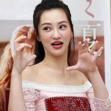 "Hết hồn" nhan sắc đời thực của 4 hot girl đình đám ảnh 13 4 hot girl dinh dam khien dan mang