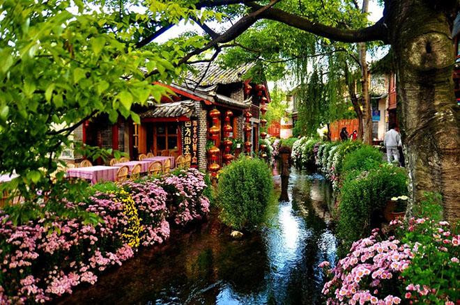 Lạc bước vào Lệ Giang cổ trấn: Tiên cảnh cõi hồng trần ảnh 2 lac buoc vao le giang co tran – tien canh coi hong tran - 3