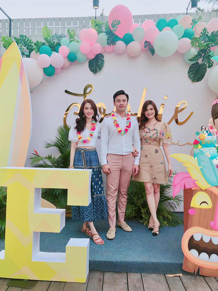 Vừa tròn 1 tuổi, con gái HH Đặng Thu Thảo đã diện váy hiệu “chanh xả” gần 11 triệu khiến ai cũng xuýt xoa - Ảnh 1.