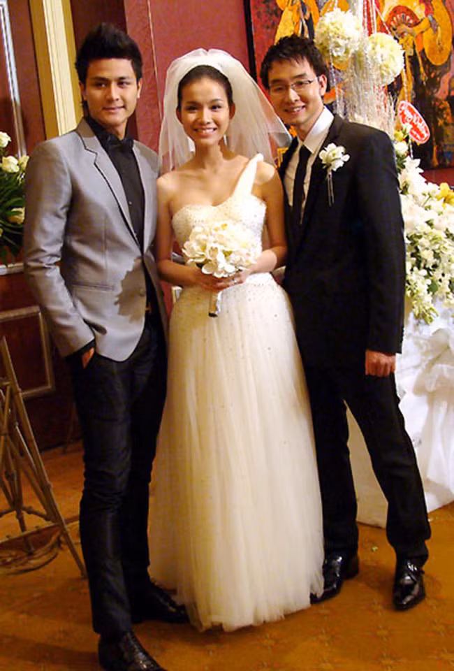 Dàn bạn gái toàn hoa hậu, siêu mẫu đình đám showbiz của Vĩnh Thụy - Ảnh 4. Dàn bạn gái toàn hoa hậu, siêu mẫu đình đám showbiz của Vĩnh Thụy - Ảnh 4.