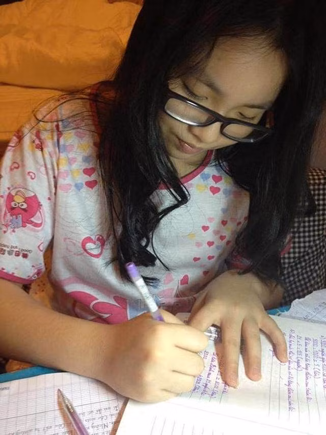 Con gái Hiền Thục 17 tuổi cao như người mẫu, “xinh chẳng thua mẹ“ ảnh 7