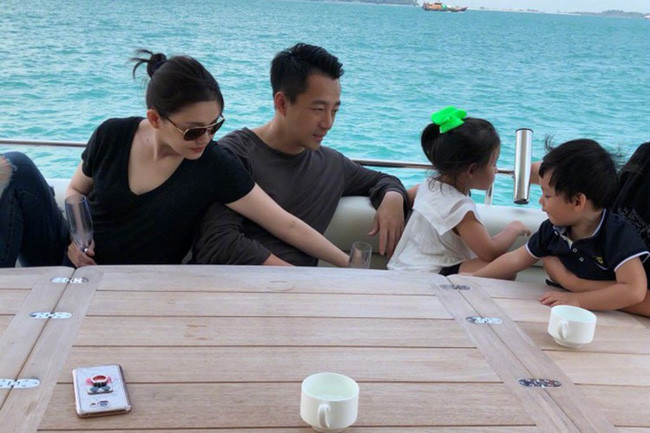 Giữa lùm xùm ly hôn với Đại S, ông xã Uông Tiểu Phi đã có hành động vô cùng ngọt ngào đáp trả - Ảnh 6. Giữa lùm xùm ly hôn với Đại S, ông xã Uông Tiểu Phi đã có hành động vô cùng ngọt ngào đáp trả - Ảnh 6.