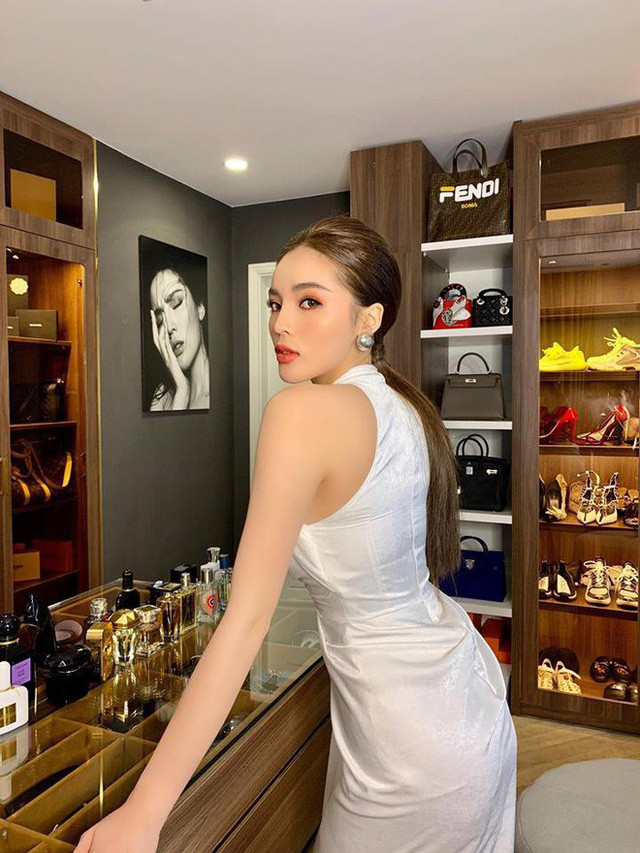 Nhìn vào thứ này trong căn hộ của Hoa hậu Kỳ Duyên, nhiều người giật mình vì sự giàu có ảnh 2
