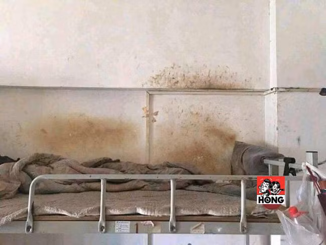 Phòng ký túc 4 năm của nam sinh khiến nhiều người toát mồ hôi khi mở cửa bước vào - Ảnh 2.