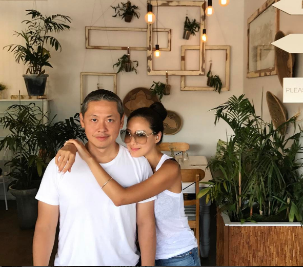 Cuộc sống viên mãn của nữ thừa kế xinh đẹp nhất Đài Loan: Ngoài 40 mà như gái đôi mươi cùng người chồng 20 năm vẫn yêu như thủa ban đầu - Ảnh 8. Cuộc sống viên mãn của nữ thừa kế xinh đẹp nhất Đài Loan: Ngoài 40 mà như gái đôi mươi cùng người chồng 20 năm vẫn yêu như thủa ban đầu - Ảnh 8.